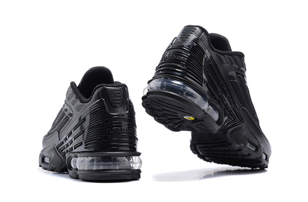 nike vapormax women's black and white